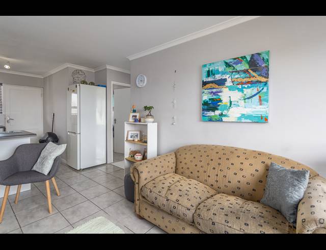 2 BEDROOM APARTMENT SOLD IN MELKBOSSTRAND CENTRAL